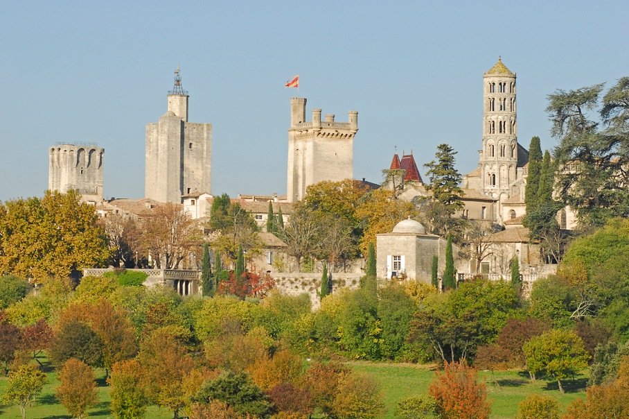 Uzes 4 Tours