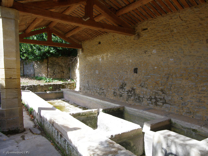 Vallabrix Lavoir 01