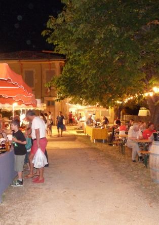 Marché Nocturne à Flaux